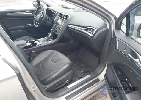 2015 Ford Fusion Hybrid Titanium from USA, damaged, VIN 3FA6P0RU7FR172732